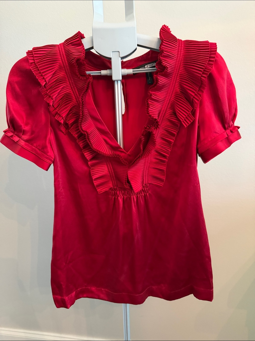 BCBGMaxAzria Vibrant Red Silk Ruffled V-Neck Blouse-READ